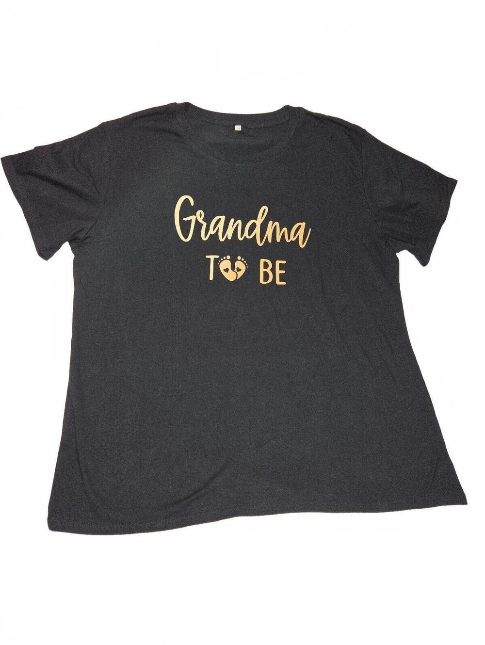 Black Grandma To Be T-Shirt Size 2XL